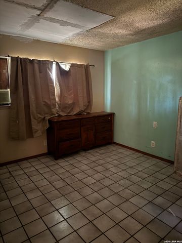 7006 Clear Valley Drive, San Antonio, TX 78242