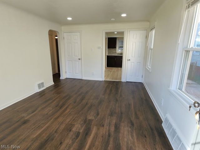 8509 Jeffries Avenue, Cleveland, OH 44105