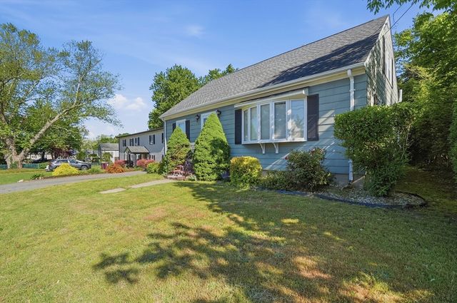 6 Guillotte Street, Acushnet, MA 02743