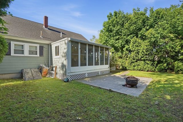 6 Guillotte Street, Acushnet, MA 02743