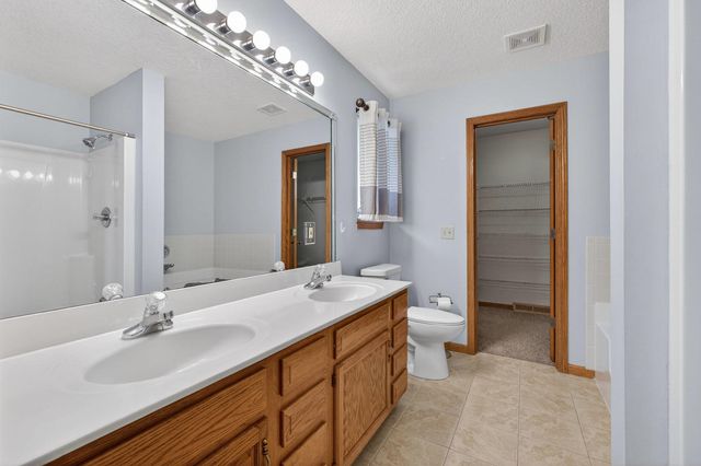 313 Sullivan Drive, Colona, IL 61241