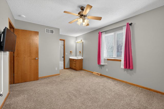 313 Sullivan Drive, Colona, IL 61241