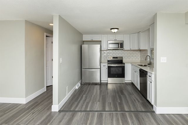5210 NW 62nd Avenue, Johnston, IA 50131