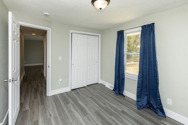 5210 NW 62nd Avenue, Johnston, IA 50131