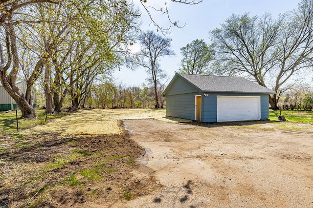 5210 NW 62nd Avenue, Johnston, IA 50131