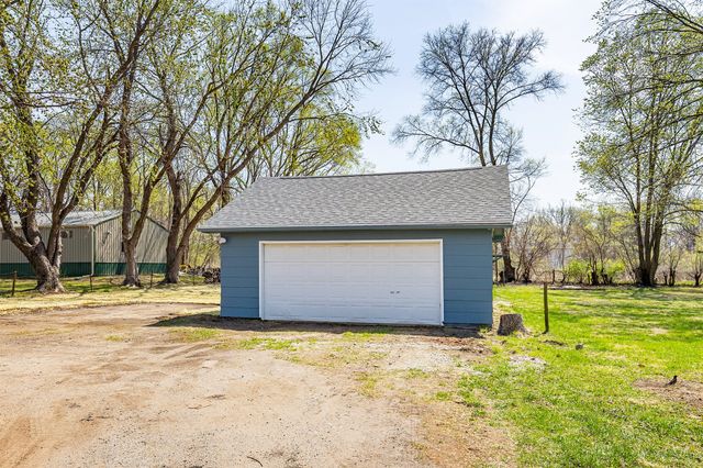 5210 NW 62nd Avenue, Johnston, IA 50131