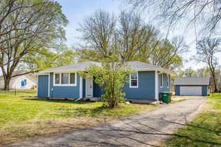 5210 NW 62nd Avenue, Johnston, IA 50131
