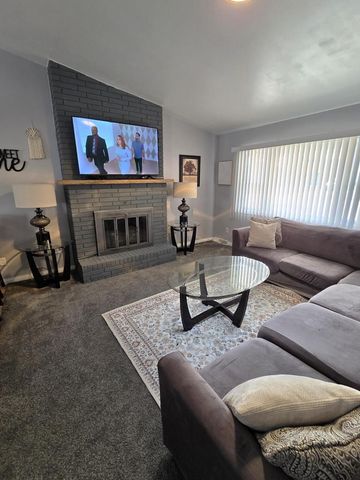 2811 Ruby AVENUE, Racine, WI 53402