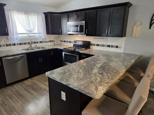 2811 Ruby AVENUE, Racine, WI 53402