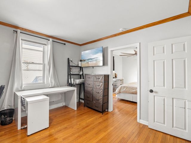 95 S Highland St, Lowell, MA 01852