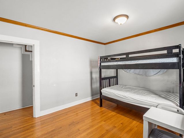 95 S Highland St, Lowell, MA 01852