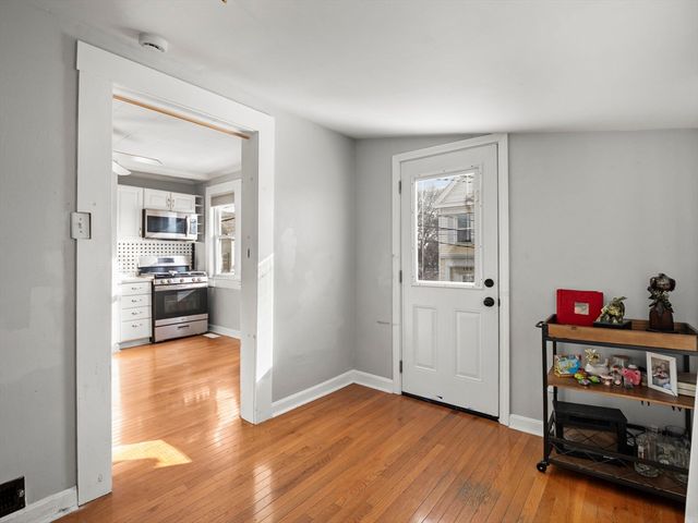 95 S Highland St, Lowell, MA 01852