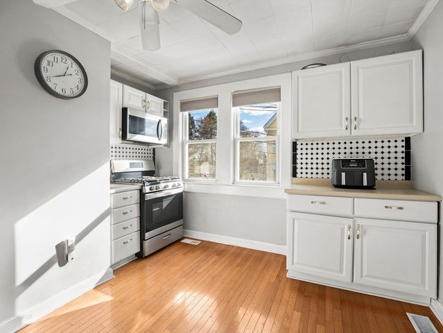 95 S Highland St, Lowell, MA 01852