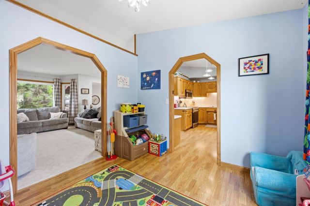 2914 S Bay Drive S, Fargo, ND 58103