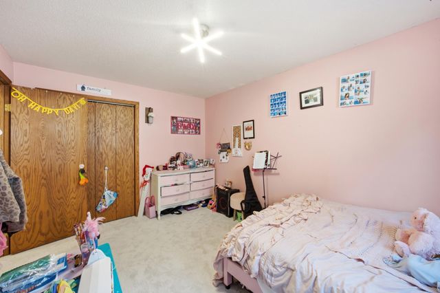 2914 S Bay Drive S, Fargo, ND 58103