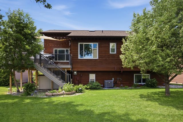 2914 S Bay Drive S, Fargo, ND 58103