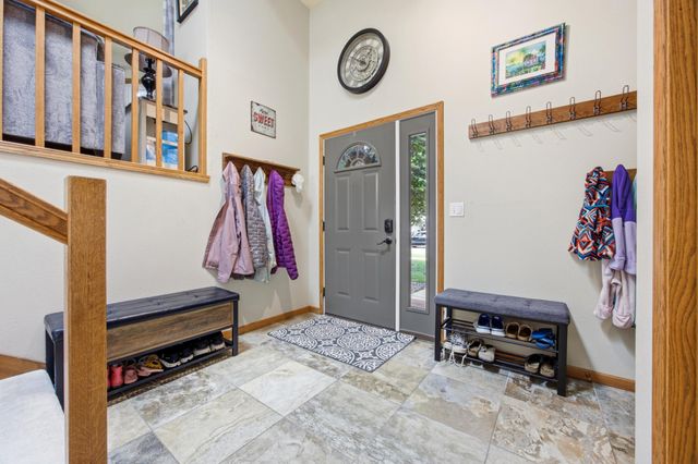 2914 S Bay Drive S, Fargo, ND 58103