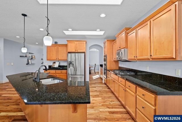 1394 NE 17th Av, Canby, OR 97013