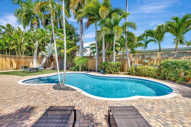 2107 NE 15th St, Fort Lauderdale, FL 33304