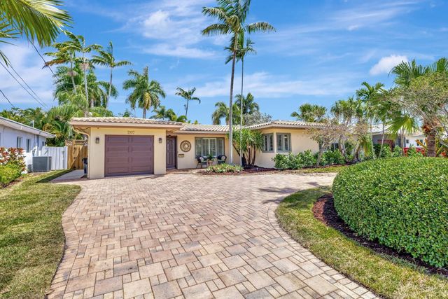 2107 NE 15th St, Fort Lauderdale, FL 33304