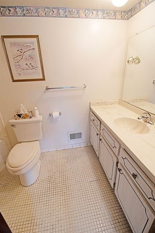 19701 Ridgemont Road 17, Saint Clair Shores, MI 48080