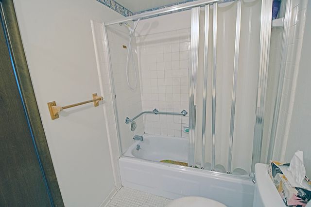 19701 Ridgemont Road 17, Saint Clair Shores, MI 48080