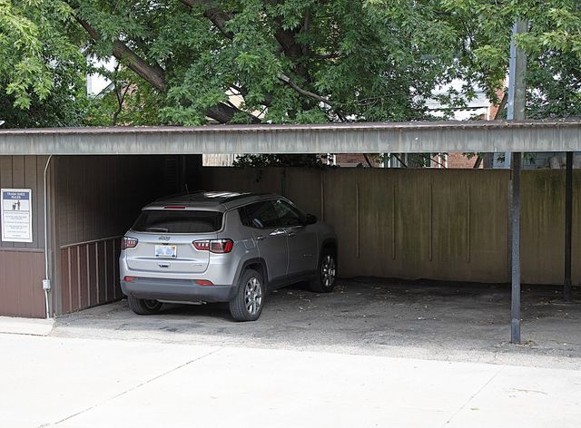 19701 Ridgemont Road 17, Saint Clair Shores, MI 48080