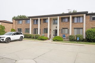 19701 Ridgemont Road 17, Saint Clair Shores, MI 48080
