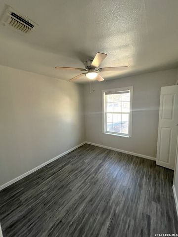 439 Lovera, San Antonio, TX 78212