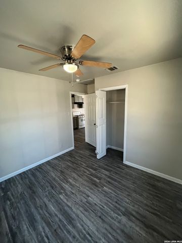 439 Lovera, San Antonio, TX 78212