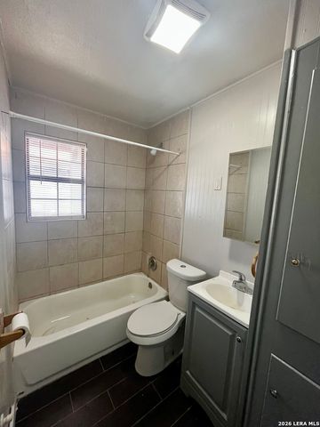 439 Lovera, San Antonio, TX 78212