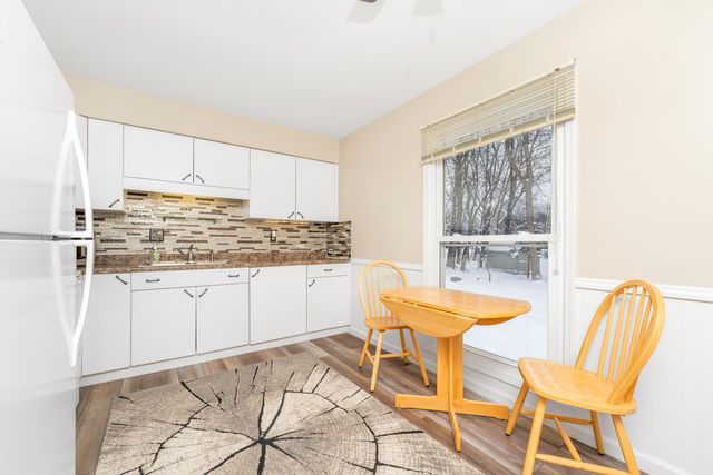 6100 Torrington Road, Kalamazoo, MI 49009