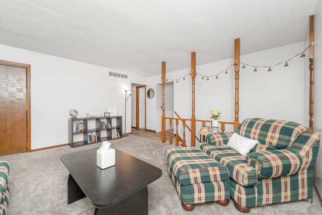 6100 Torrington Road, Kalamazoo, MI 49009