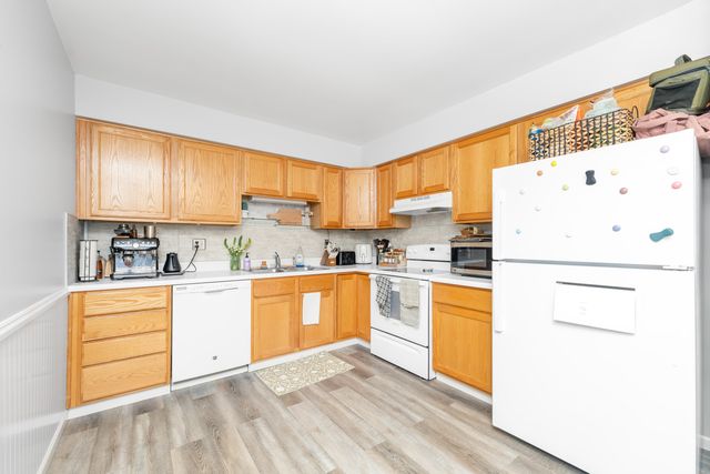 6100 Torrington Road, Kalamazoo, MI 49009