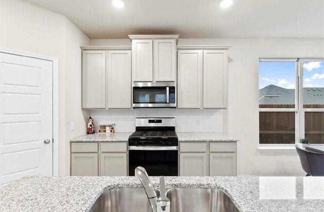 759 Gentle Bird Drive, Lavon, TX 75166