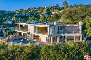 8825 Hollywood Boulevard, Los Angeles, CA 90069