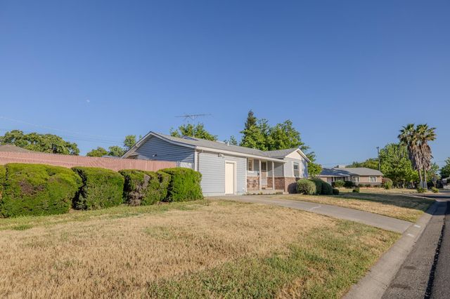 2845 Berkshire Way, Sacramento, CA 95864