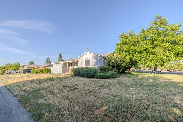 2845 Berkshire Way, Sacramento, CA 95864