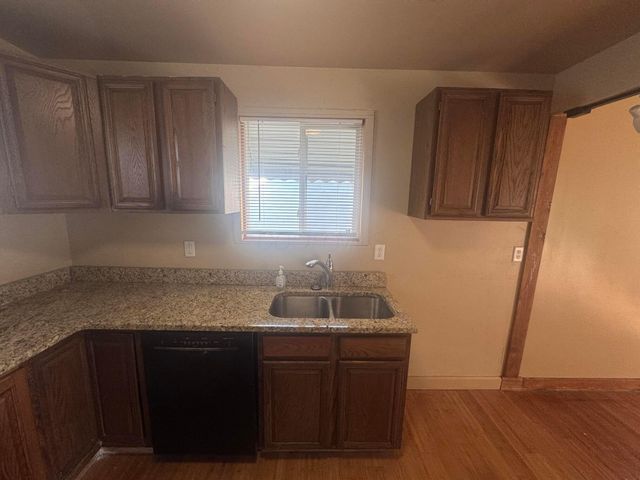 1036 E 20th Avenue, Columbus, OH 43211