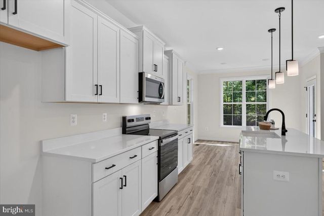 925 MOODY TOWN RD, Bumpass, VA 23024