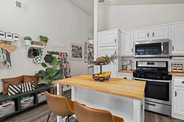 2478 Hialeah Ln, Alpine, CA 91901