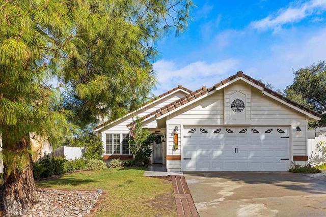 2478 Hialeah Ln, Alpine, CA 91901