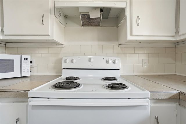 809 NW 33rd st, Lawton, OK 73505