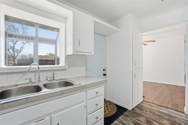 809 NW 33rd st, Lawton, OK 73505