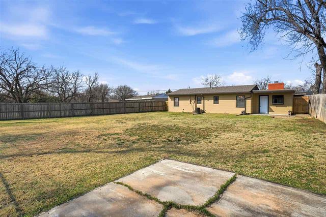 809 NW 33rd st, Lawton, OK 73505