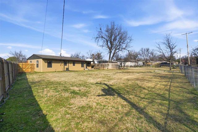 809 NW 33rd st, Lawton, OK 73505
