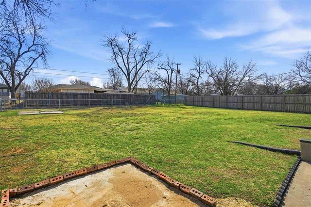 809 NW 33rd st, Lawton, OK 73505