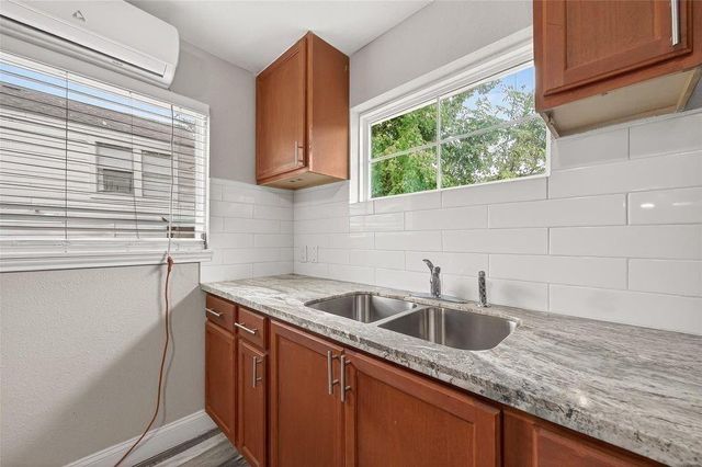 1511 Scharpe Street 2, Houston, TX 77023