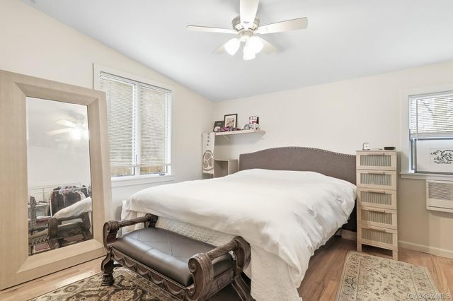 11 Oakley Road, White Plains, NY 10606