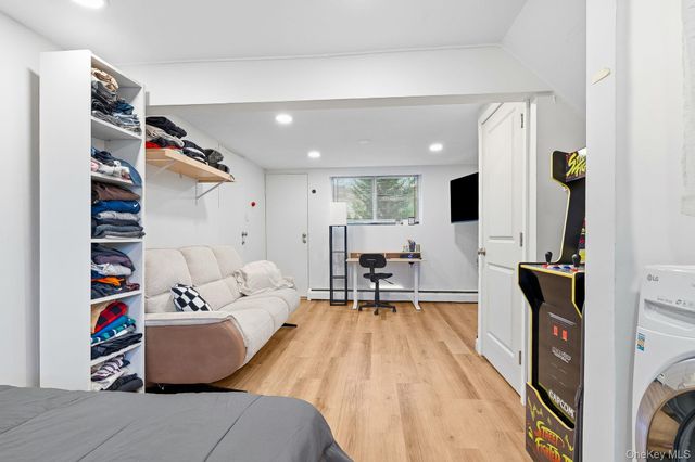 11 Oakley Road, White Plains, NY 10606